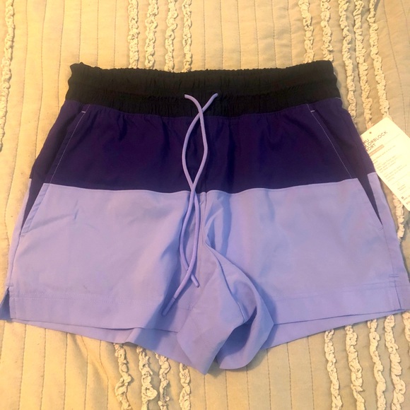 Athleta Oahu Colorblock Short - Picture 5 of 6